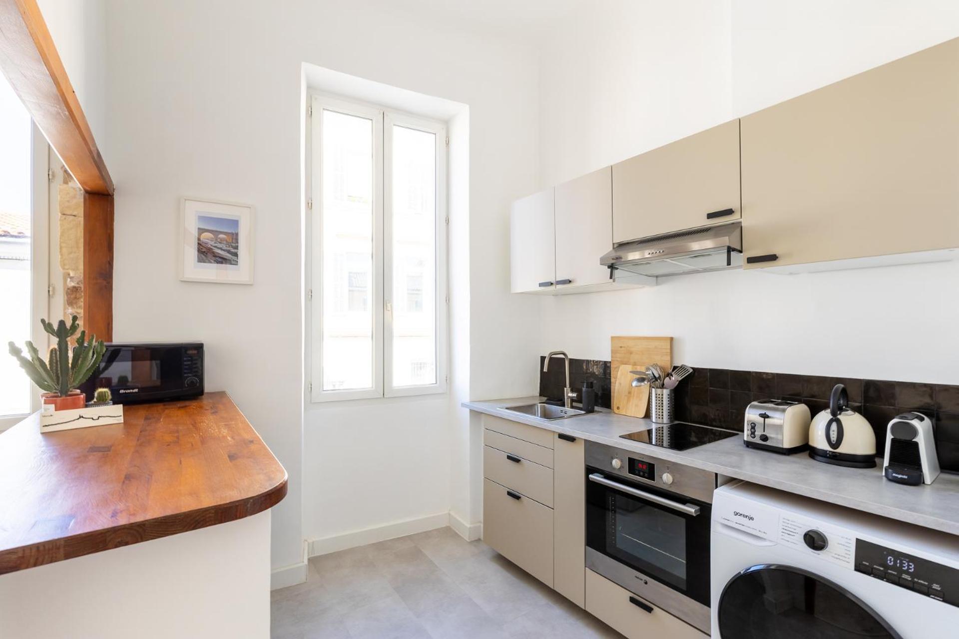 Charming Apartment For 2 People Марсилия Екстериор снимка