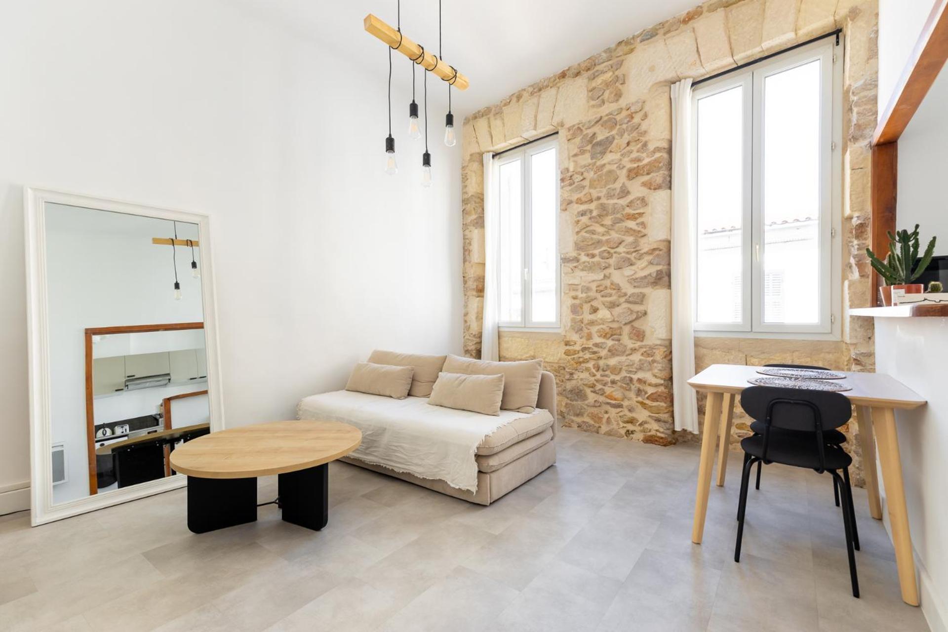 Charming Apartment For 2 People Марсилия Екстериор снимка