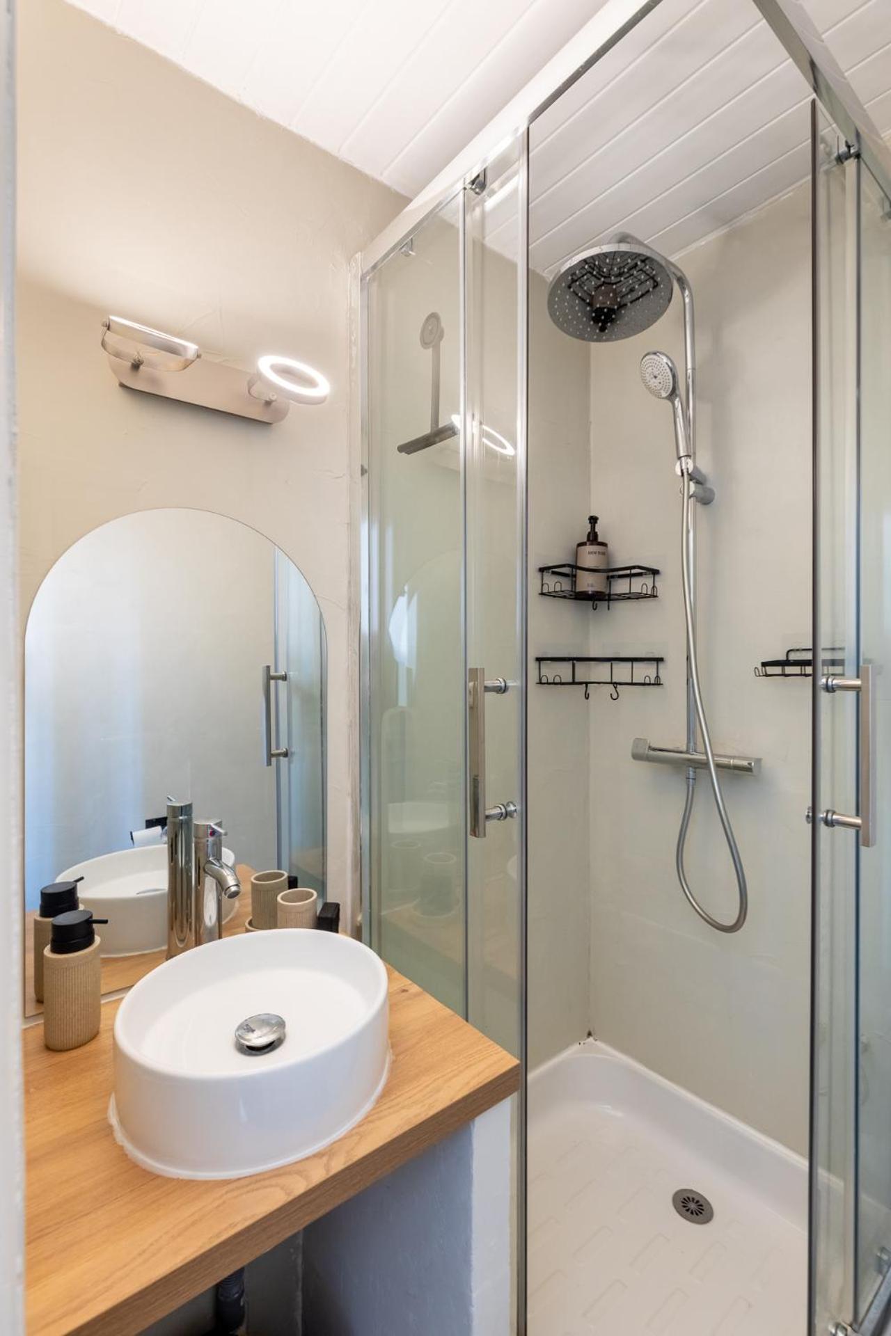Charming Apartment For 2 People Марсилия Екстериор снимка