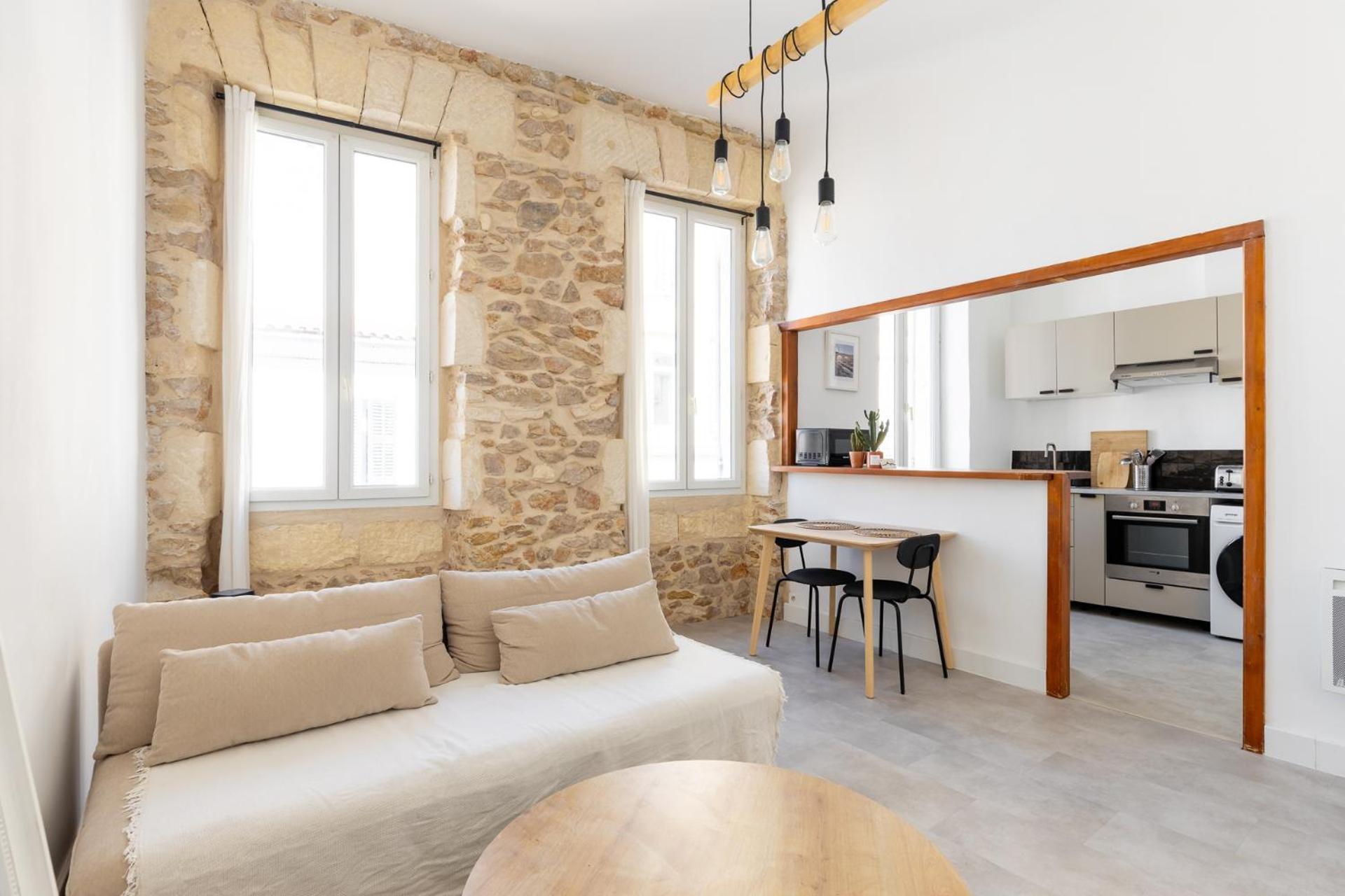 Charming Apartment For 2 People Марсилия Екстериор снимка