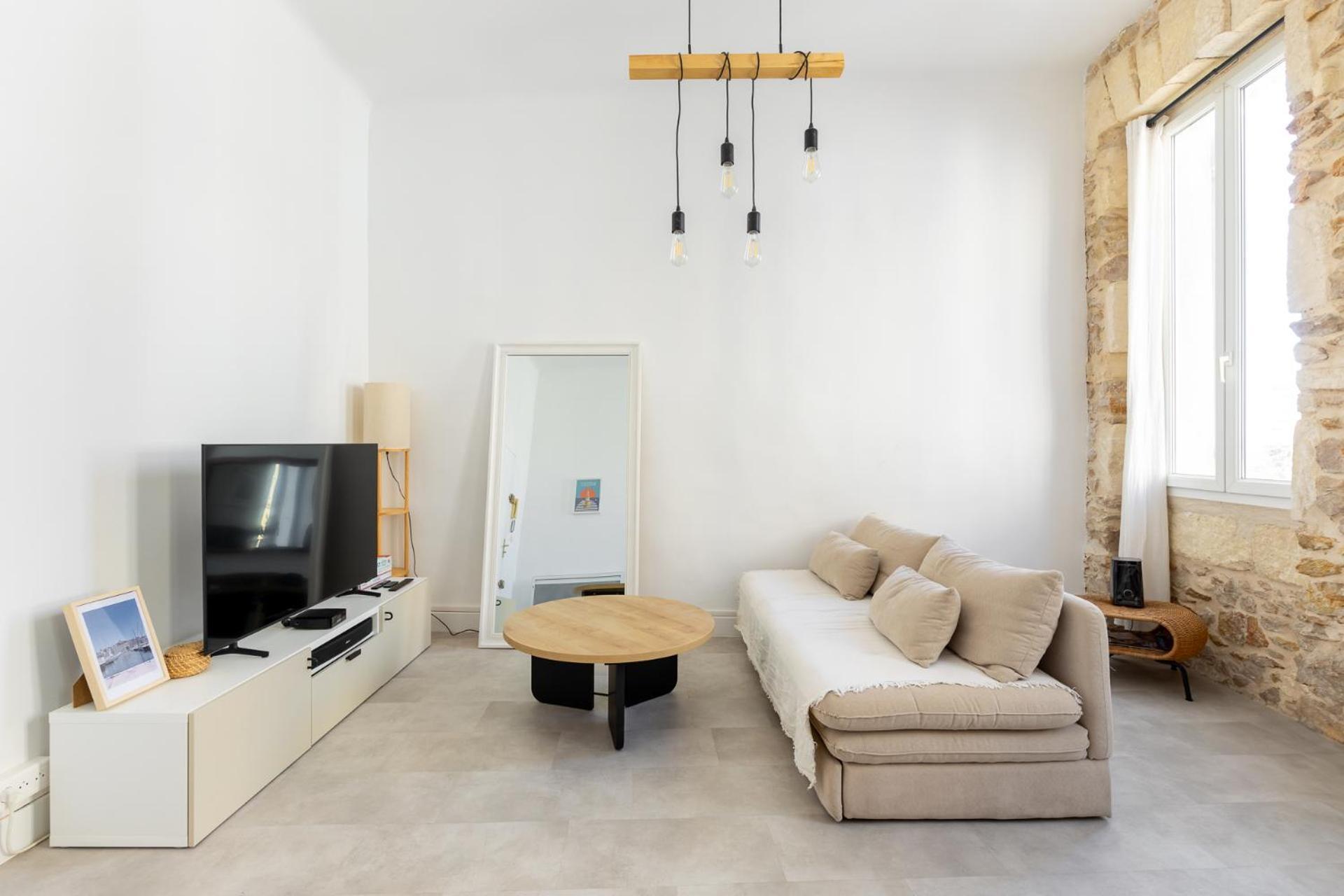 Charming Apartment For 2 People Марсилия Екстериор снимка